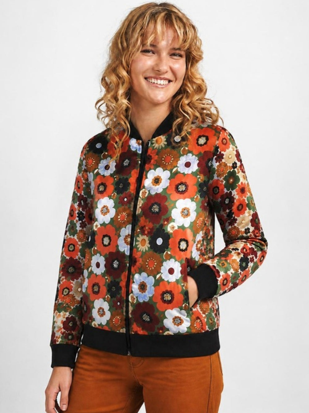 Bomber Alba Floral corte relajado